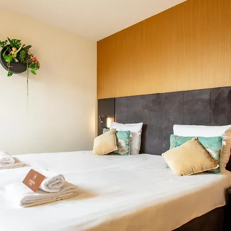 Hotel Lowietje - Keukenhof - Free Parking Lisse