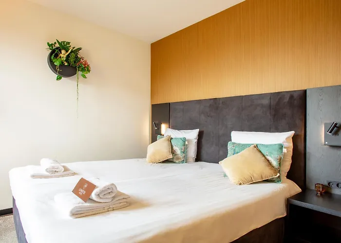 Hotel Lowietje - Keukenhof - Free Parking Lisse