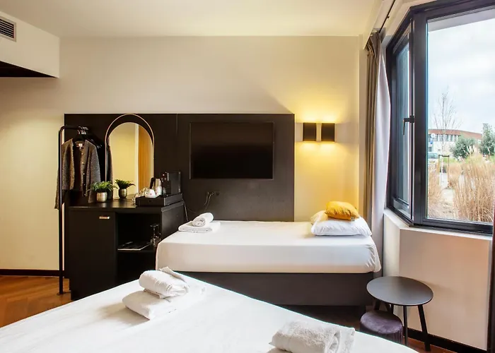 Lowietje - Keukenhof - Free Parking 4*