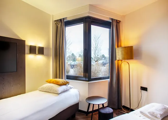 Hotel Lowietje - Keukenhof - Free Parking